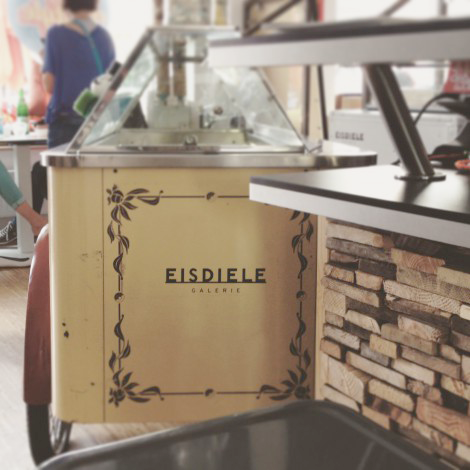 studio brunette Galerie Eisdiele